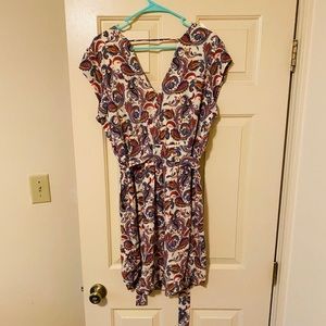 Short sleeve dress